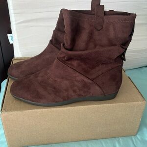 Womens size 11w slouchy brown boot